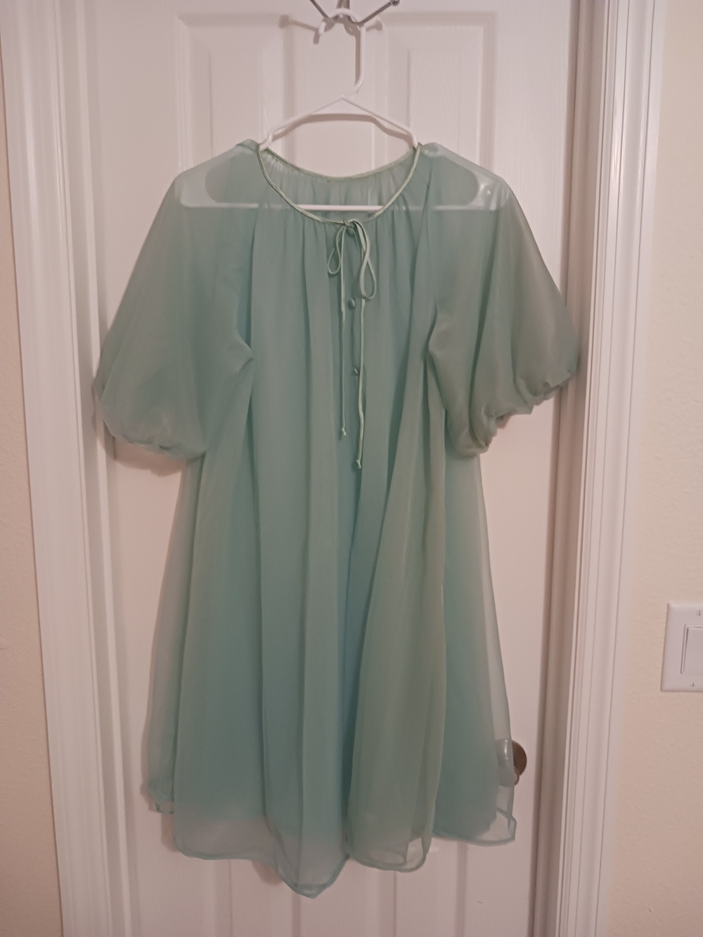 Van Raalte Aqua  Mint Chiffon Tie-Neck Double Sheer Peignoir  Robe Medium